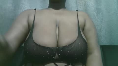 Snapshot of lady_dearra chatting on September 15, 2025, 1:16 am lady_dearra online show from September 15, 2025, 1:16 am