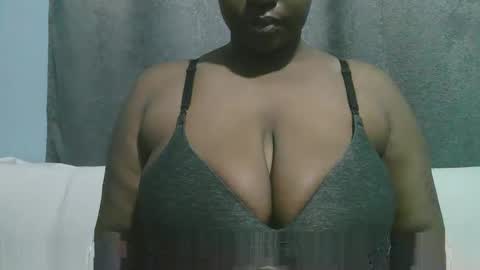 Snapshot of lady_dearra chatting on October 14, 2025, 4:13 am lady_dearra online show from October 14, 2025, 4:13 am