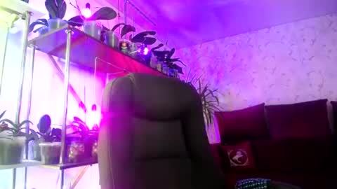 Snapshot of lady_gloria chatting on June 20, 2026, 7:55 am Lady Gloria online show from June 20, 2026, 7:55 am