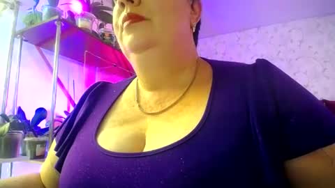 Snapshot of lady_gloria chatting on July 20, 2026, 11:34 am Lady Gloria online show from July 20, 2026, 11:34 am