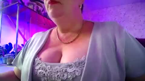 Snapshot of lady_gloria chatting on August 8, 2026, 9:11 am Lady Gloria online show from August 8, 2026, 9:11 am
