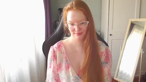 Snapshot of lady_inari chatting on May 18, 2026, 4:29 am Angelika online show from May 18, 2026, 4:29 am