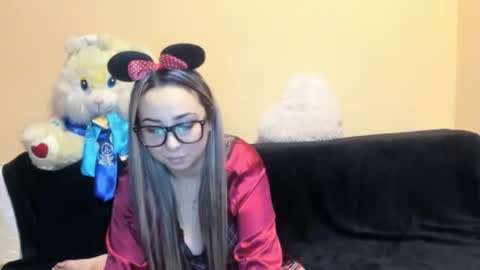 Snapshot of lady_lyanna chatting on November 7, 2025, 10:21 pm Lady Lyanna online show from November 7, 2025, 10:21 pm