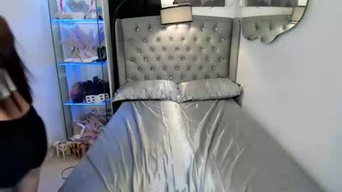 lady_moriseth online show from March 3, 2026, 9:37 am