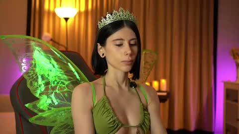 lady_nicolett online show from March 19, 2026, 3:32 am