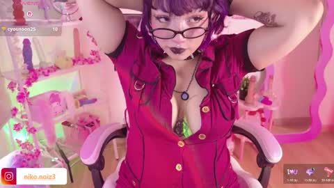 Snapshot of lady_noize chatting on April 23, 2026, 9:17 pm Lady online show from April 23, 2026, 9:17 pm