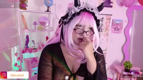 Snapshot of lady_noize chatting on May 18, 2026, 9:42 pm Lady online show from May 18, 2026, 9:42 pm
