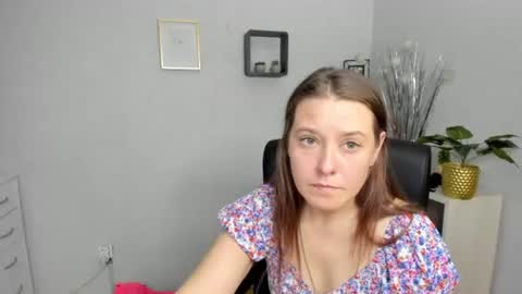 Snapshot of ladyalessa chatting on July 2, 2026, 12:22 pm ALESSA online show from July 2, 2026, 12:22 pm