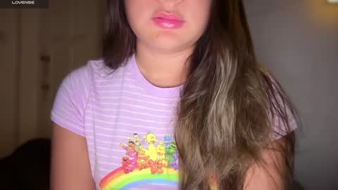 Aria online show from December 16, 2025, 5:23 am