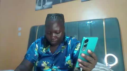 lindah32 online show from April 2, 2026, 12:41 am