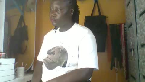 lindah32 online show from April 2, 2026, 2:15 pm