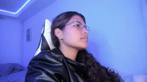  Lady  online show from February 5, 2026, 2:05 am