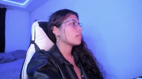  Lady  online show from February 15, 2026, 4:31 am