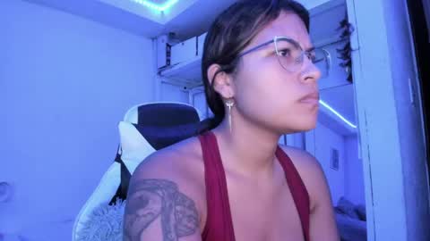  Lady  online show from April 16, 2026, 2:56 am