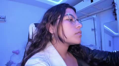 Snapshot of ladybrown_16 chatting on April 25, 2026, 6:49 am Lady online show from April 25, 2026, 6:49 am