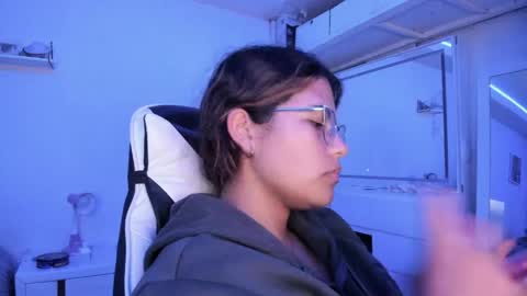 Snapshot of ladybrown_16 chatting on May 20, 2026, 3:02 am Lady online show from May 20, 2026, 3:02 am