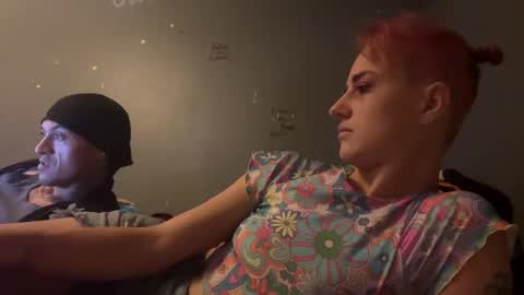 Snapshot of ladybug9097 chatting on December 18, 2024, 6:21 am RockStar Couple online show from December 18, 2024, 6:21 am