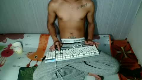 Snapshot of ladybugxoxo007 chatting on July 30, 2026, 9:52 am ladybugxoxo007 online show from July 30, 2026, 9:52 am