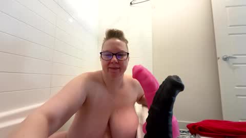 Snapshot of ladycherielynn chatting on February 9, 2026, 2:43 pm LadyCherieLynn online show from February 9, 2026, 2:43 pm
