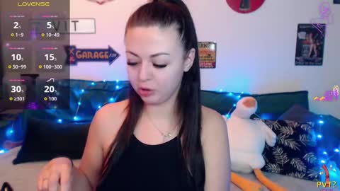 Snapshot of ladydrammer chatting on December 5, 2025, 8:38 pm LadyDrummer online show from December 5, 2025, 8:38 pm