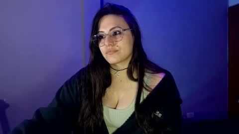 Snapshot of ladygwendolyn chatting on June 7, 2026, 2:05 am Gwen online show from June 7, 2026, 2:05 am