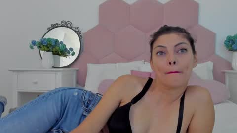 Snapshot of ladyliia chatting on January 8, 2025, 8:16 am Lia online show from January 8, 2025, 8:16 am