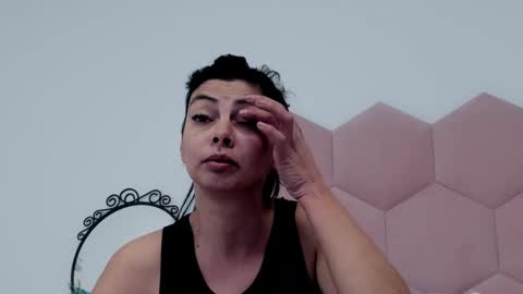 Snapshot of ladyliia chatting on February 7, 2025, 5:10 am Lia online show from February 7, 2025, 5:10 am