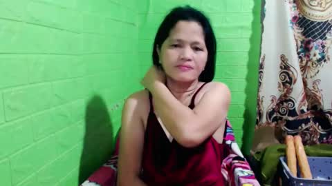 Snapshot of ladymama790730 chatting on October 6, 2025, 10:34 am ladymama790730 online show from October 6, 2025, 10:34 am