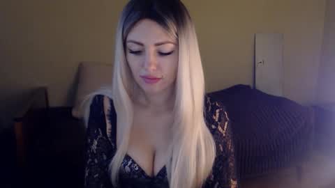 Snapshot of ladymoonlight8 chatting on December 3, 2024, 9:00 am Monika online show from December 3, 2024, 9:00 am