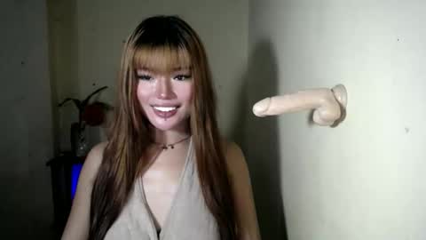 Snapshot of ladyofyou_dreamxoxo chatting on May 19, 2026, 1:33 am LILY online show from May 19, 2026, 1:33 am