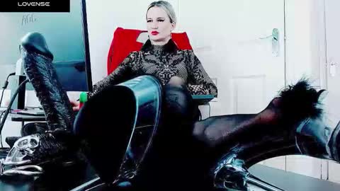 Snapshot of ladyperfection chatting on December 15, 2025, 5:06 pm MistressMILA online show from December 15, 2025, 5:06 pm