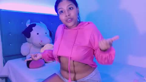 Snapshot of ladypussy69779756 chatting on February 1, 2026, 8:57 am laura online show from February 1, 2026, 8:57 am