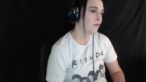 LadySlate online show from February 6, 2025, 2:33 am