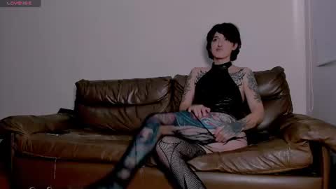 Snapshot of laflur_inkk chatting on July 21, 2026, 6:10 pm laflur_inkk online show from July 21, 2026, 6:10 pm