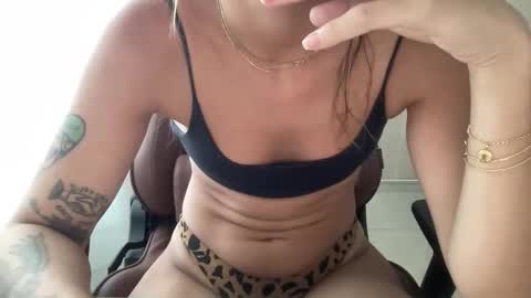 lailayourangel online show from December 17, 2025, 2:34 pm