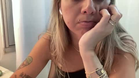 lailayourangel online show from December 22, 2025, 12:40 am