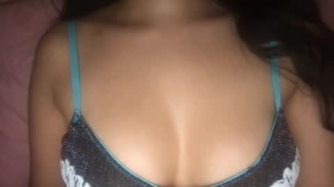 Laila Yousef online show from January 5, 2025, 6:02 am