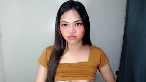Snapshot of laire_allure chatting on May 18, 2026, 9:04 am laire online show from May 18, 2026, 9:04 am