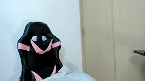 Lala online show from April 4, 2026, 10:51 pm