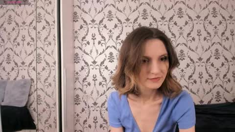 Julia online show from May 28, 2026, 6:54 am