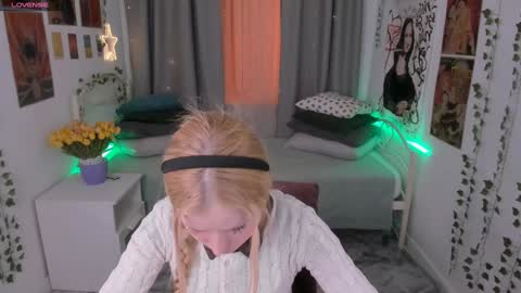 Laly online show from February 4, 2025, 3:47 pm