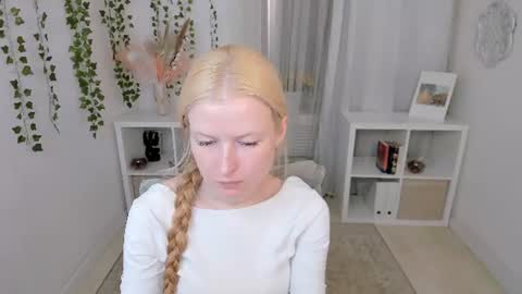 Laly online show from July 24, 2026, 7:50 am