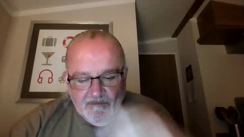 lamabama online show from September 13, 2025, 10:09 pm