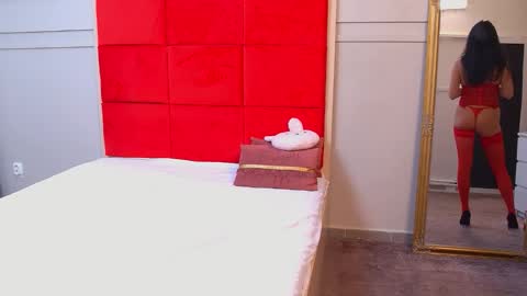 Snapshot of lana_banner chatting on November 19, 2025, 6:24 am LanaBanner online show from November 19, 2025, 6:24 am