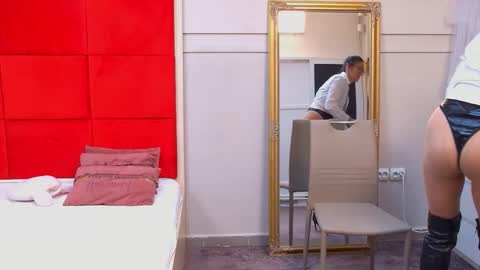 Snapshot of lana_banner chatting on February 4, 2026, 6:52 am LanaBanner online show from February 4, 2026, 6:52 am