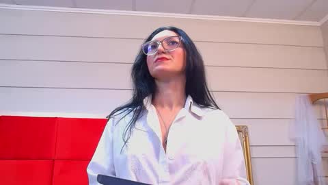 Snapshot of lana_banner chatting on February 5, 2026, 6:51 am LanaBanner online show from February 5, 2026, 6:51 am