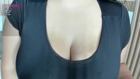 lana_lann online show from April 10, 2026, 11:48 am