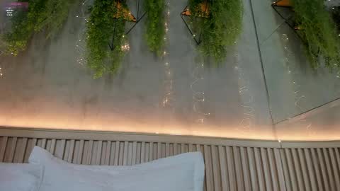lana_lann online show from May 18, 2026, 1:39 pm