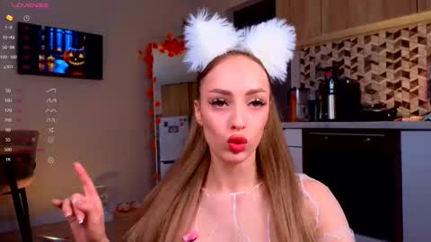 Milana online show from October 24, 2025, 4:09 am