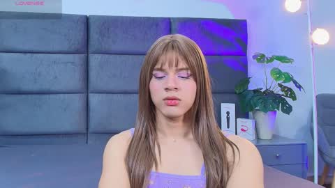 valentino moon online show from April 6, 2026, 12:41 am